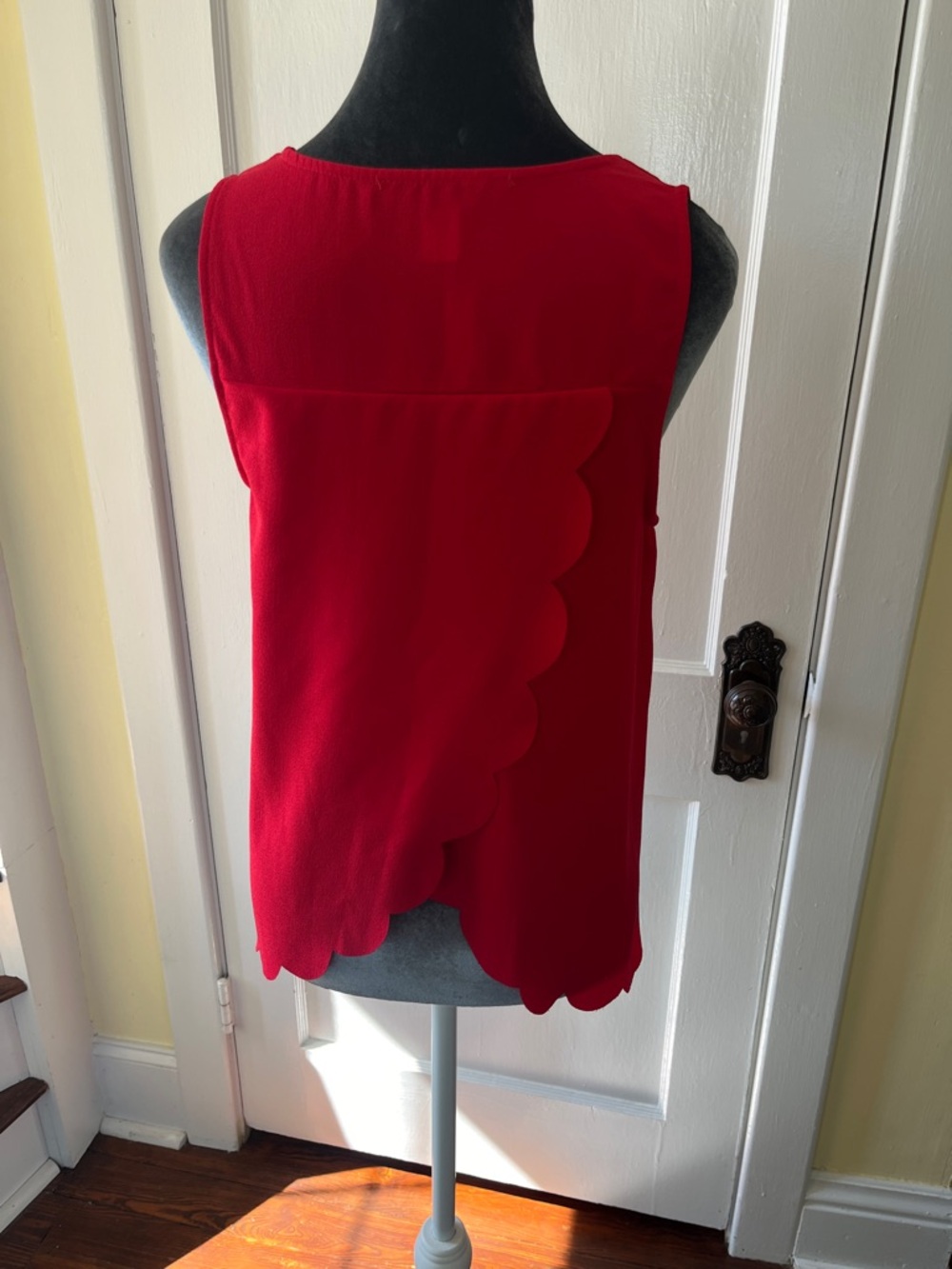 Sleeveless Red Women's Shell Top with Scalloped Back